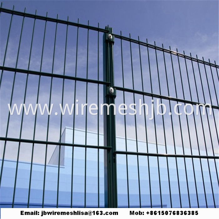 868/656 Powder Coated Double Weft Wire Mesh Fence